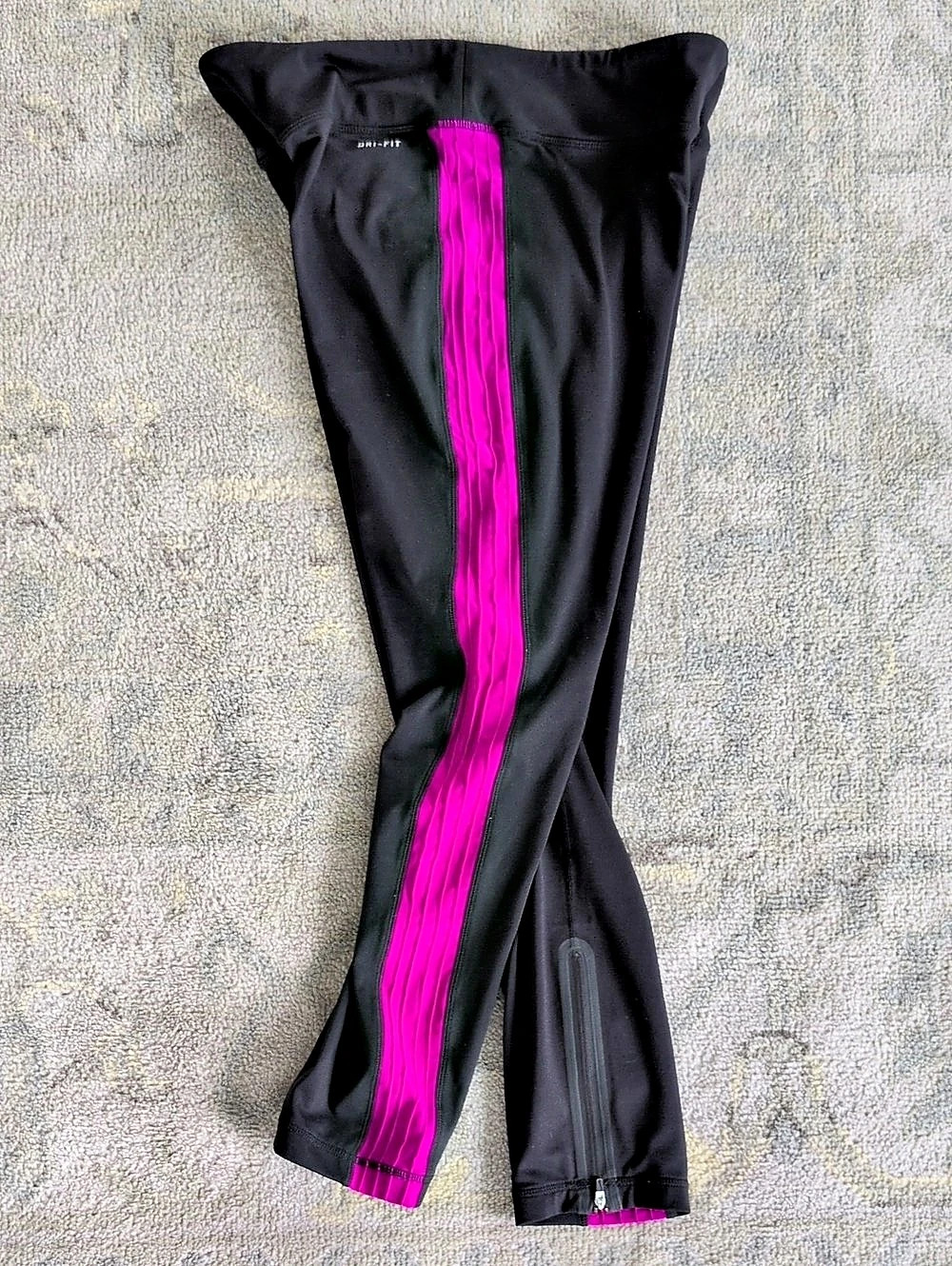 Nike Dri-FIT Low Rise Leggings Black & Purple Large